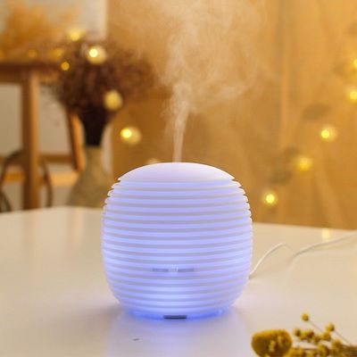 ホワイト 100ML ミニポータブル エッセンシャルオイルUSBアロマディフューザー
